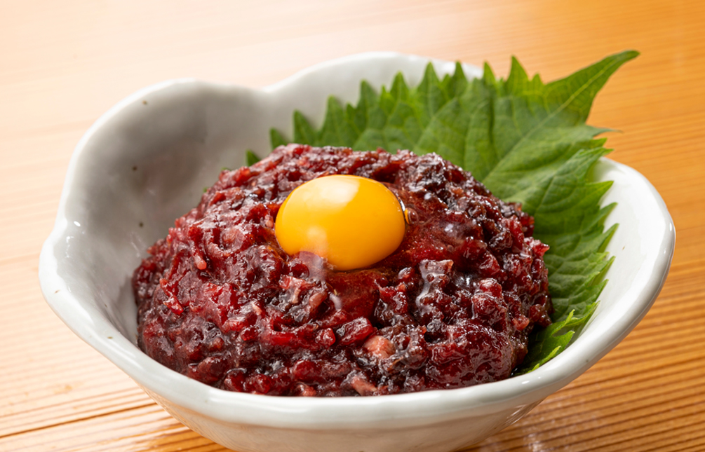 鯨ユッケ