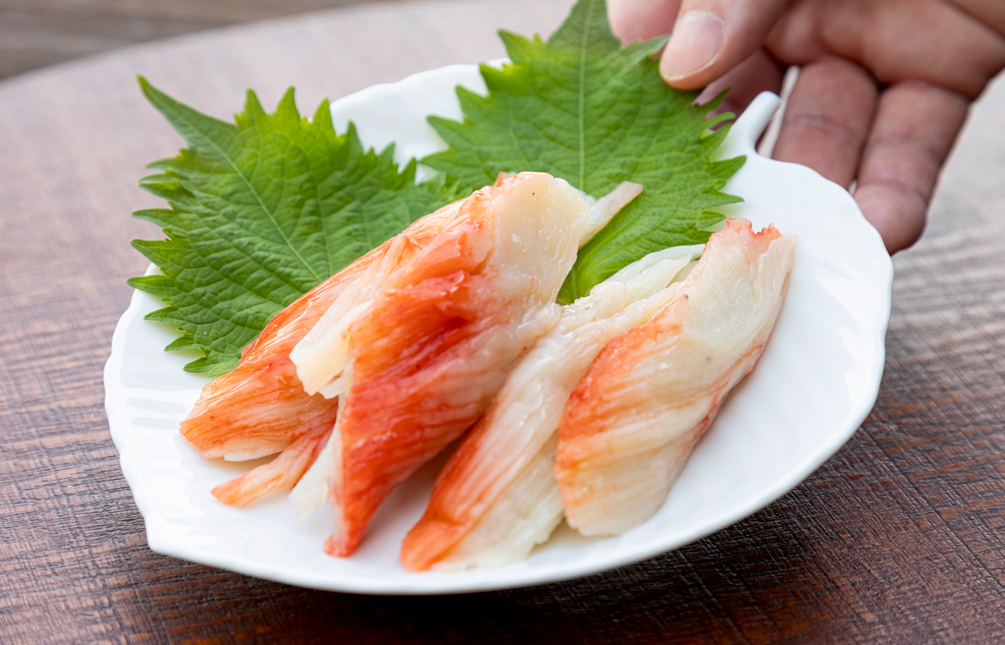 かにを使わずに作った かに香るかに風味かまぼこ